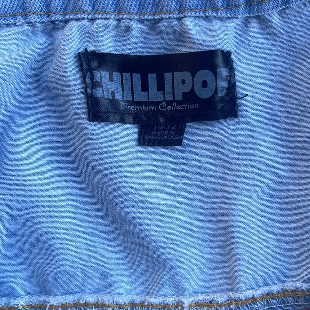 Lightly worn - Picture 2 of 3